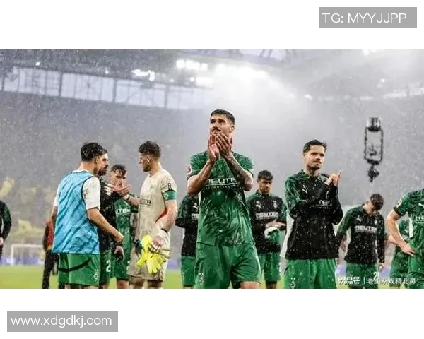 法兰克福客场逼平多特蒙德，力挽狂澜保住不败战绩